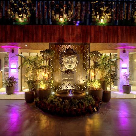 Newly Built Gold The Royal With Rooftop Restaurant - 2Mins Walk From New Delhi Rail Station & 5Mins From Connaught Place Extérieur photo