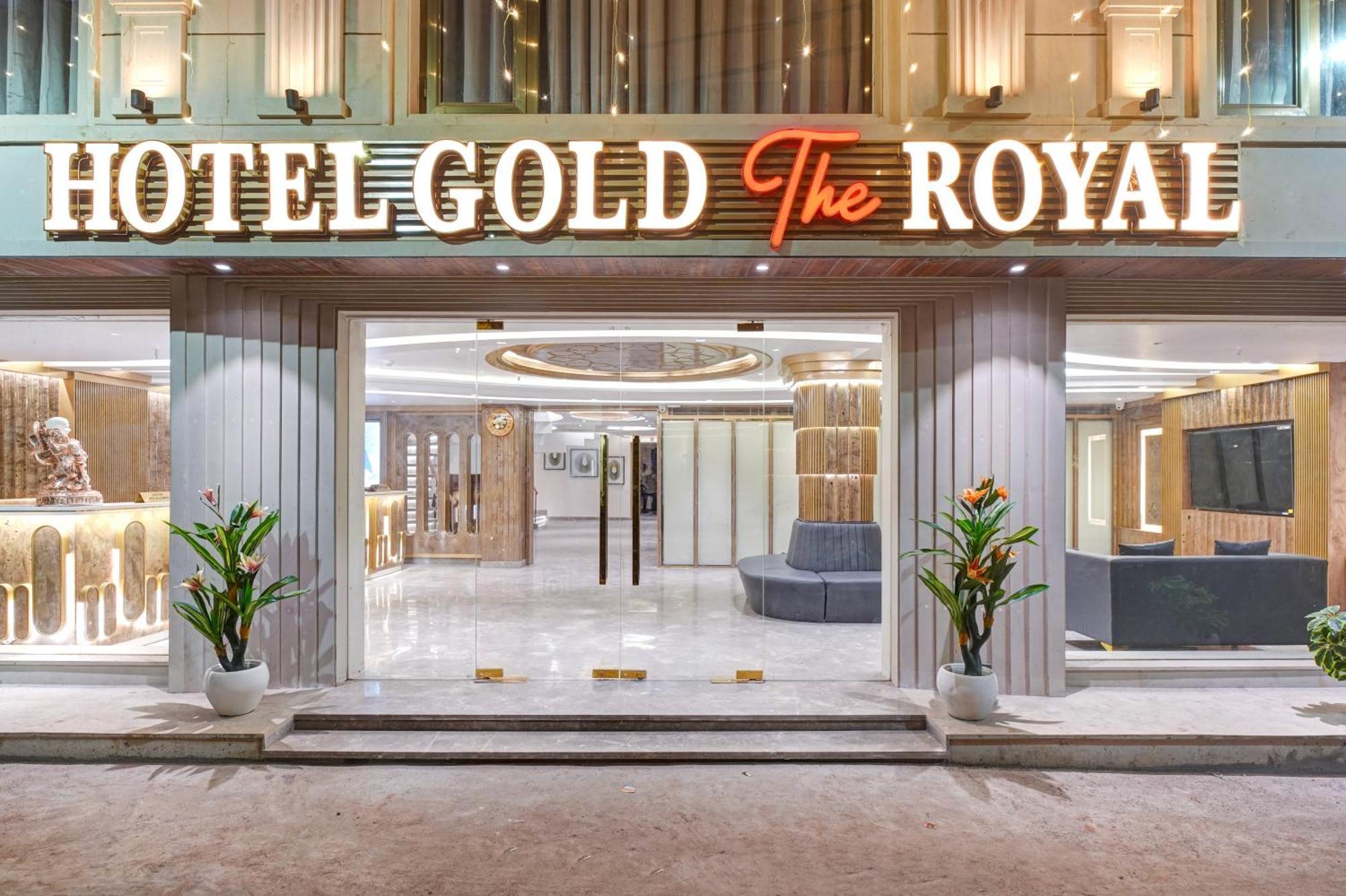 Newly Built Gold The Royal With Rooftop Restaurant - 2Mins Walk From New Delhi Rail Station & 5Mins From Connaught Place Extérieur photo