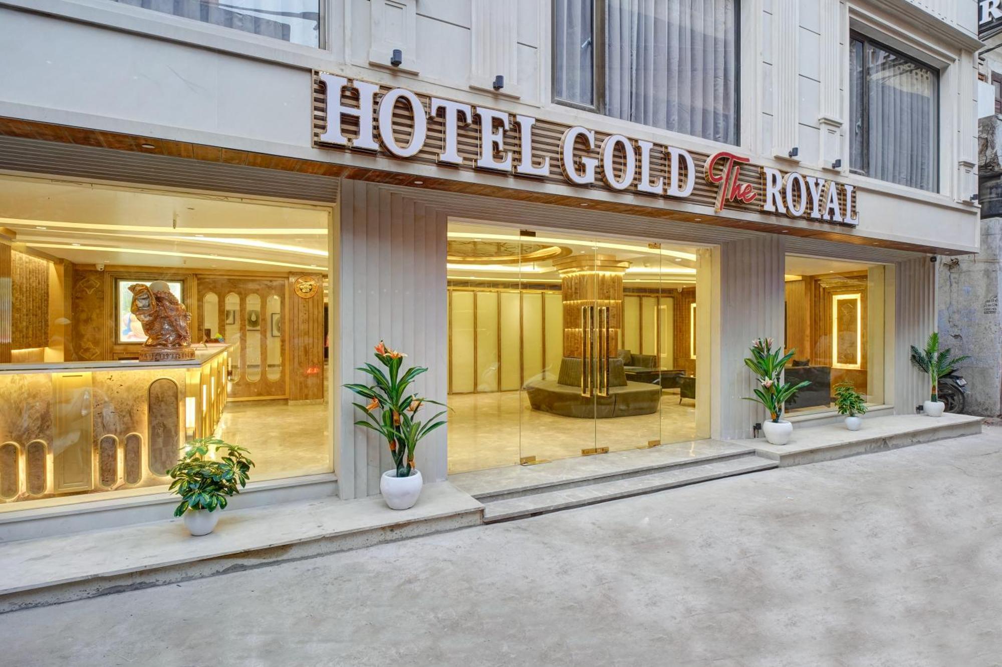 Newly Built Gold The Royal With Rooftop Restaurant - 2Mins Walk From New Delhi Rail Station & 5Mins From Connaught Place Extérieur photo